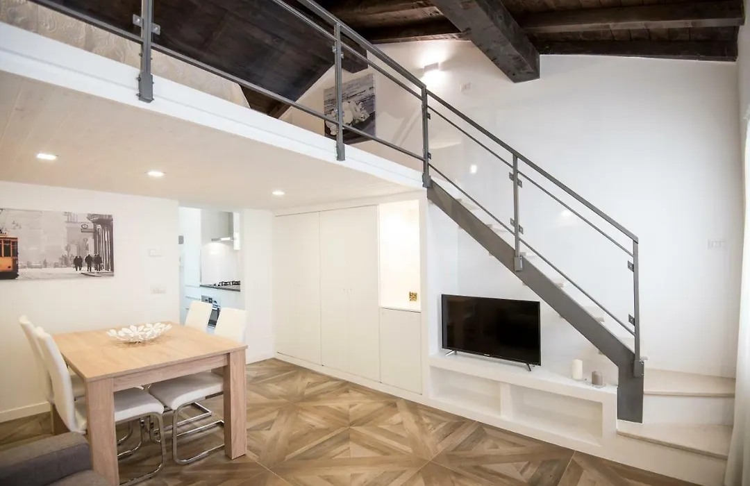 Luxury Apartment Milano Centro-1